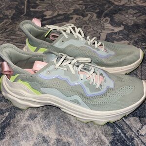 SOREL Women’s Sneakers – Size 11 – Green / Pastel Pink- Excellent Condition